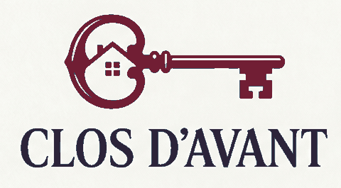Logo Clos D'Avant, conciergerie en Bourgogne : une clé dont l'anneau abrite une maison