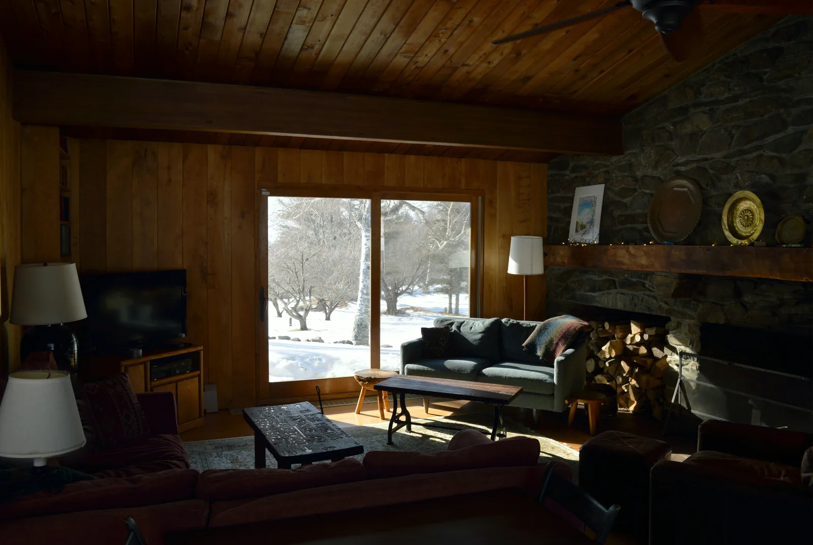 Intérieur chaleureux — image illustrative